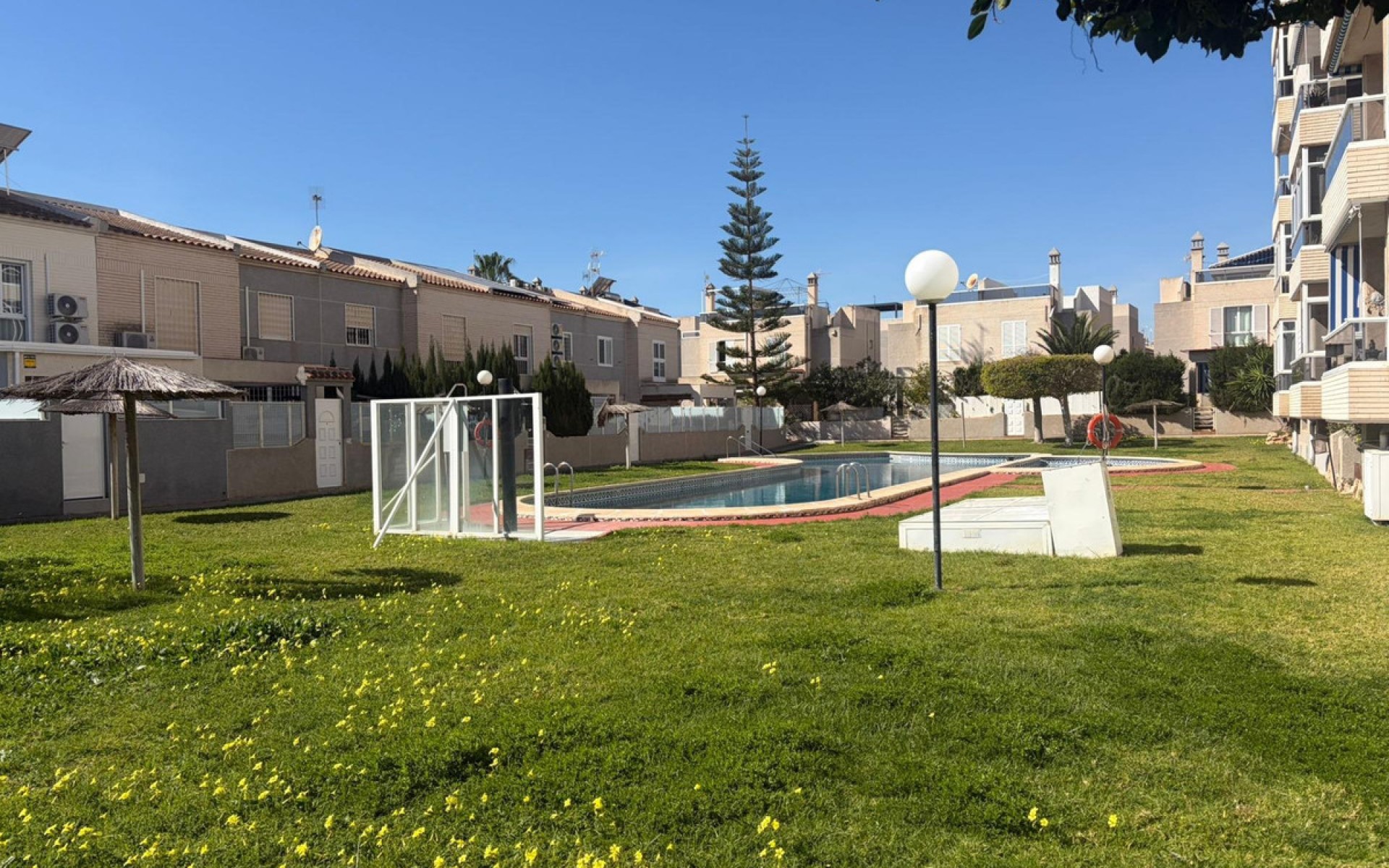 Resale - Apartment - Torrevieja - Torrevieja Centro