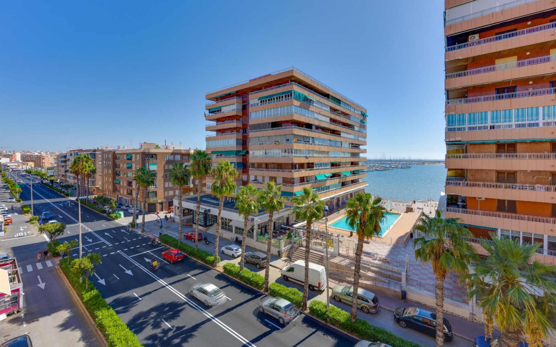 Resale - Apartment - Torrevieja - Torrevieja Centro