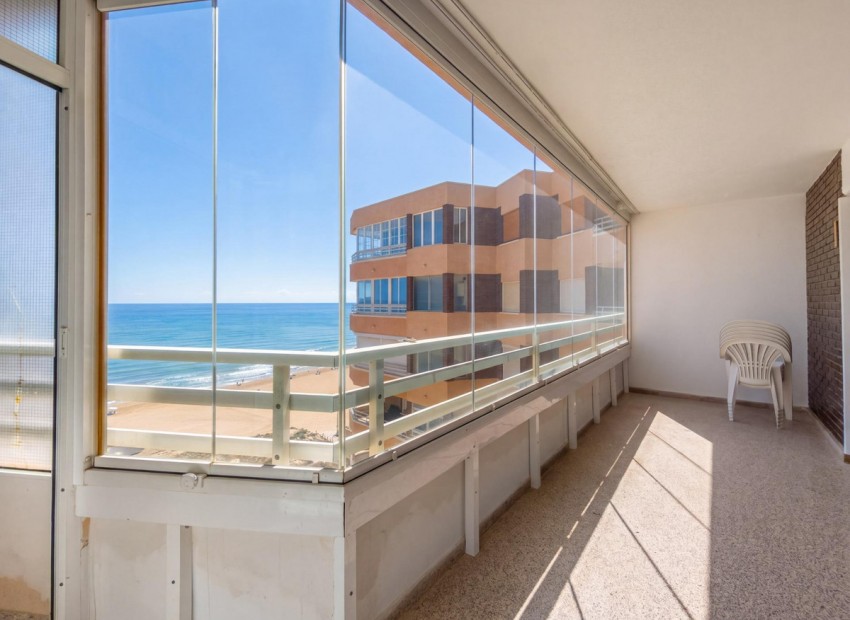 Resale - Apartment - Torrevieja - Torrevieja Centro