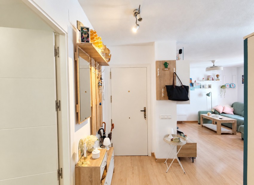 Resale - Apartment - Torrevieja - Torrevieja Centro