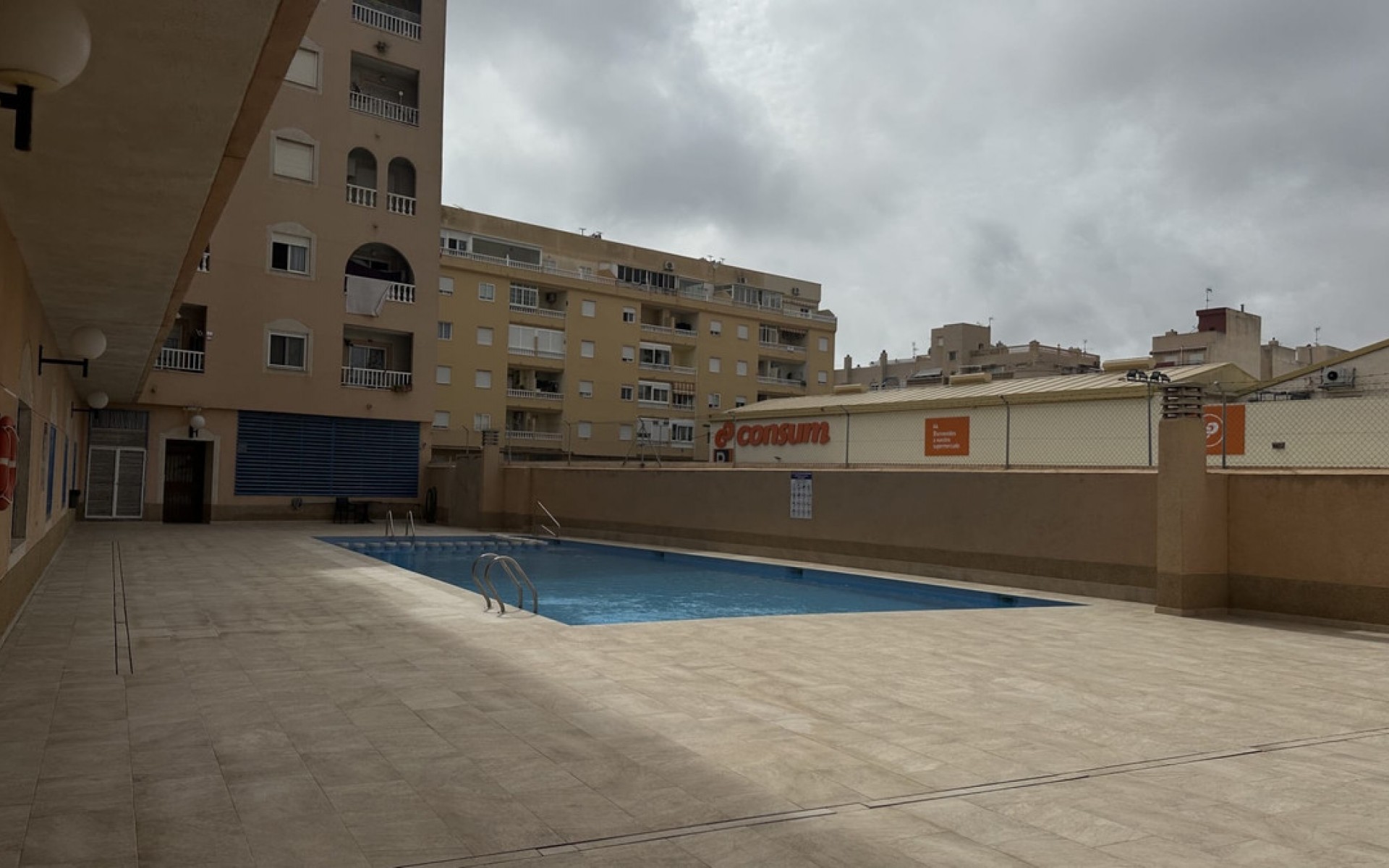 Resale - Apartment - Torrevieja - Torrevieja Centro