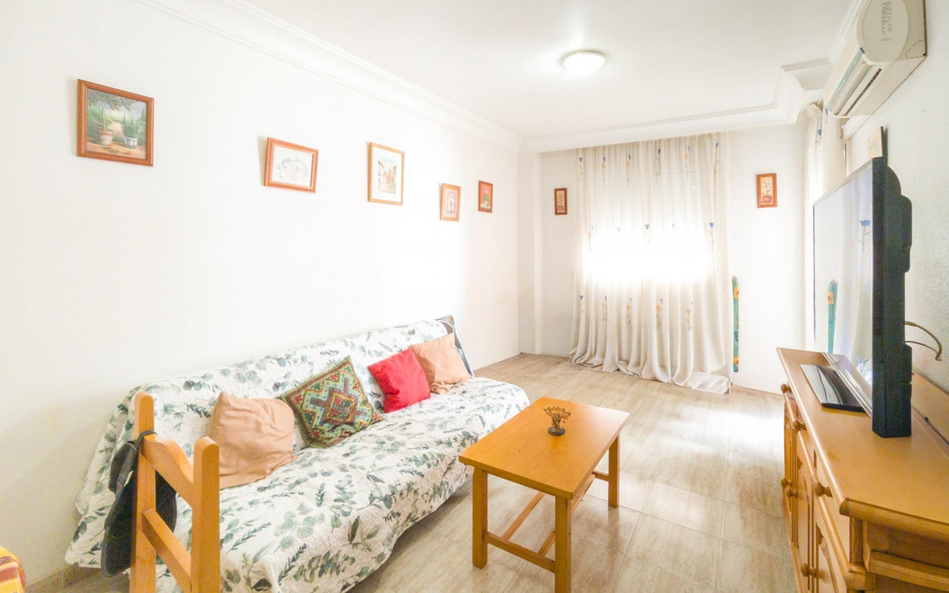 Resale - Apartment - Torrevieja - Torrevieja Centro