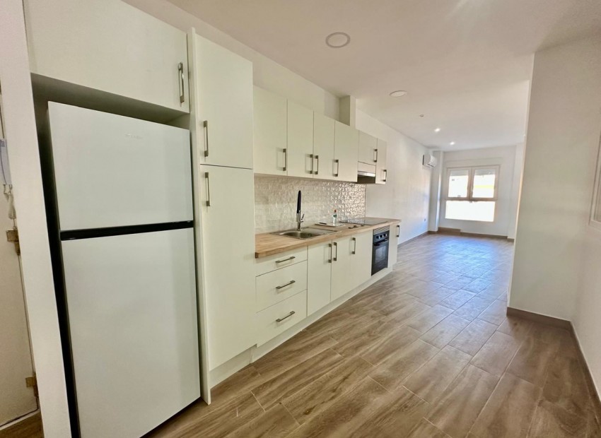 Resale - Apartment - Torrevieja - Torrevieja Centro
