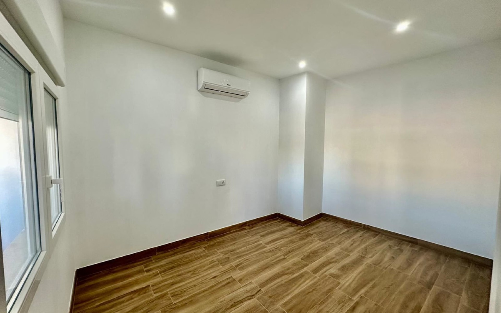 Resale - Apartment - Torrevieja - Torrevieja Centro