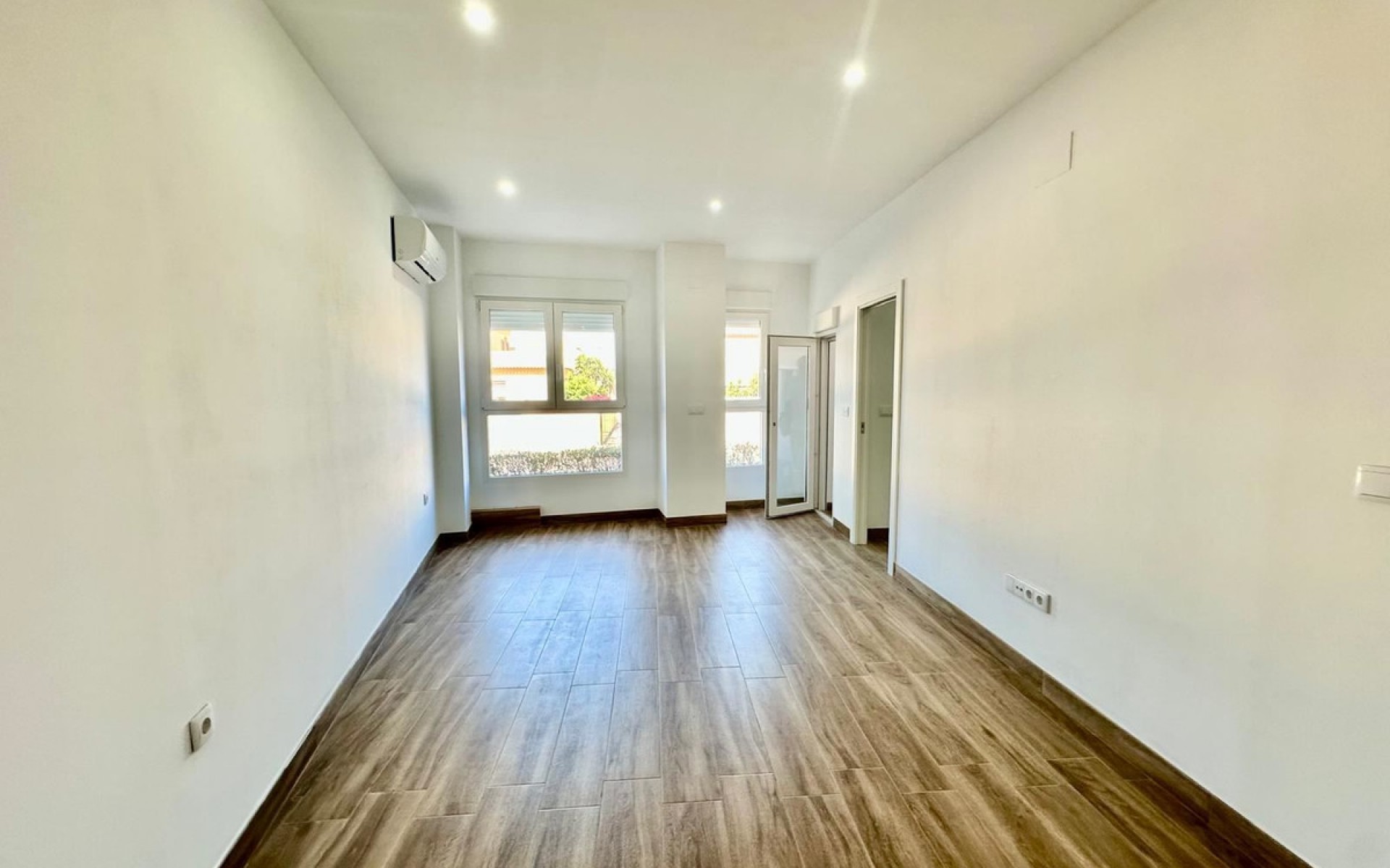 Resale - Apartment - Torrevieja - Torrevieja Centro