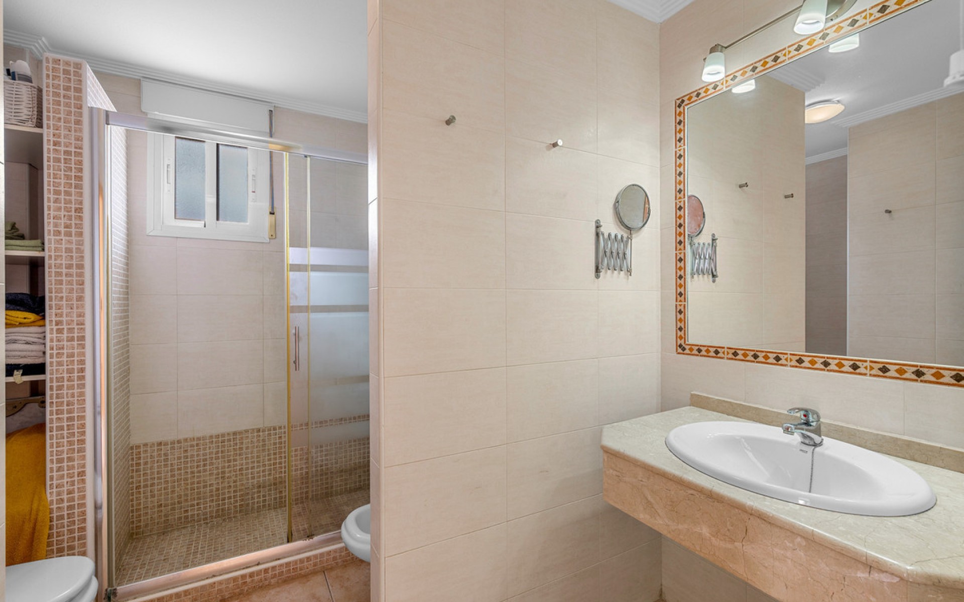 Resale - Apartment - Torrevieja - Torrevieja Centro