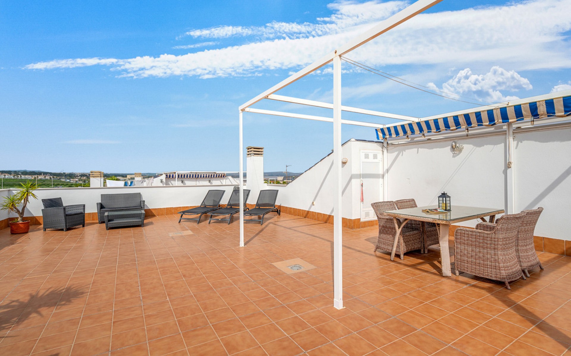 Resale - Apartment - Torrevieja - Torrevieja Centro