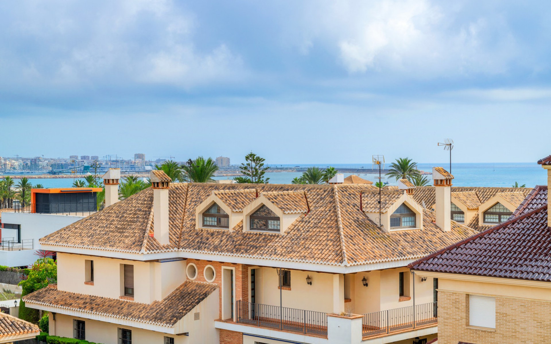Resale - Apartment - Torrevieja - Torrevieja Centro