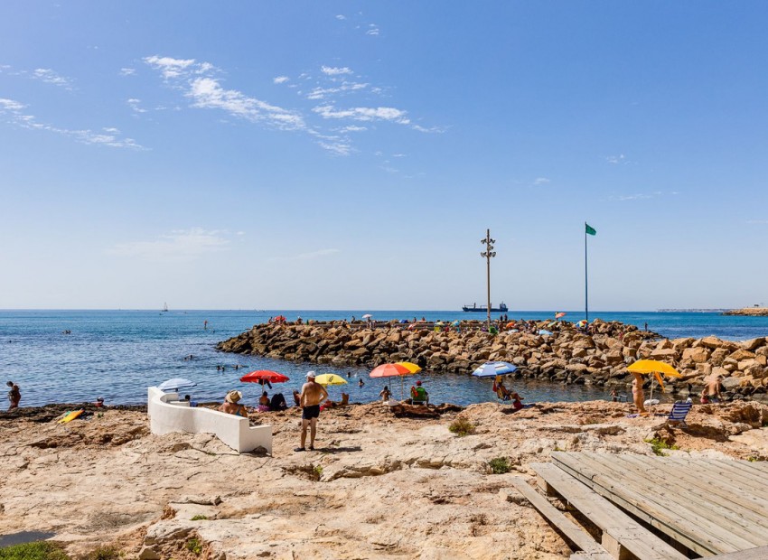 Resale - Apartment - Torrevieja - Torrevieja Centro