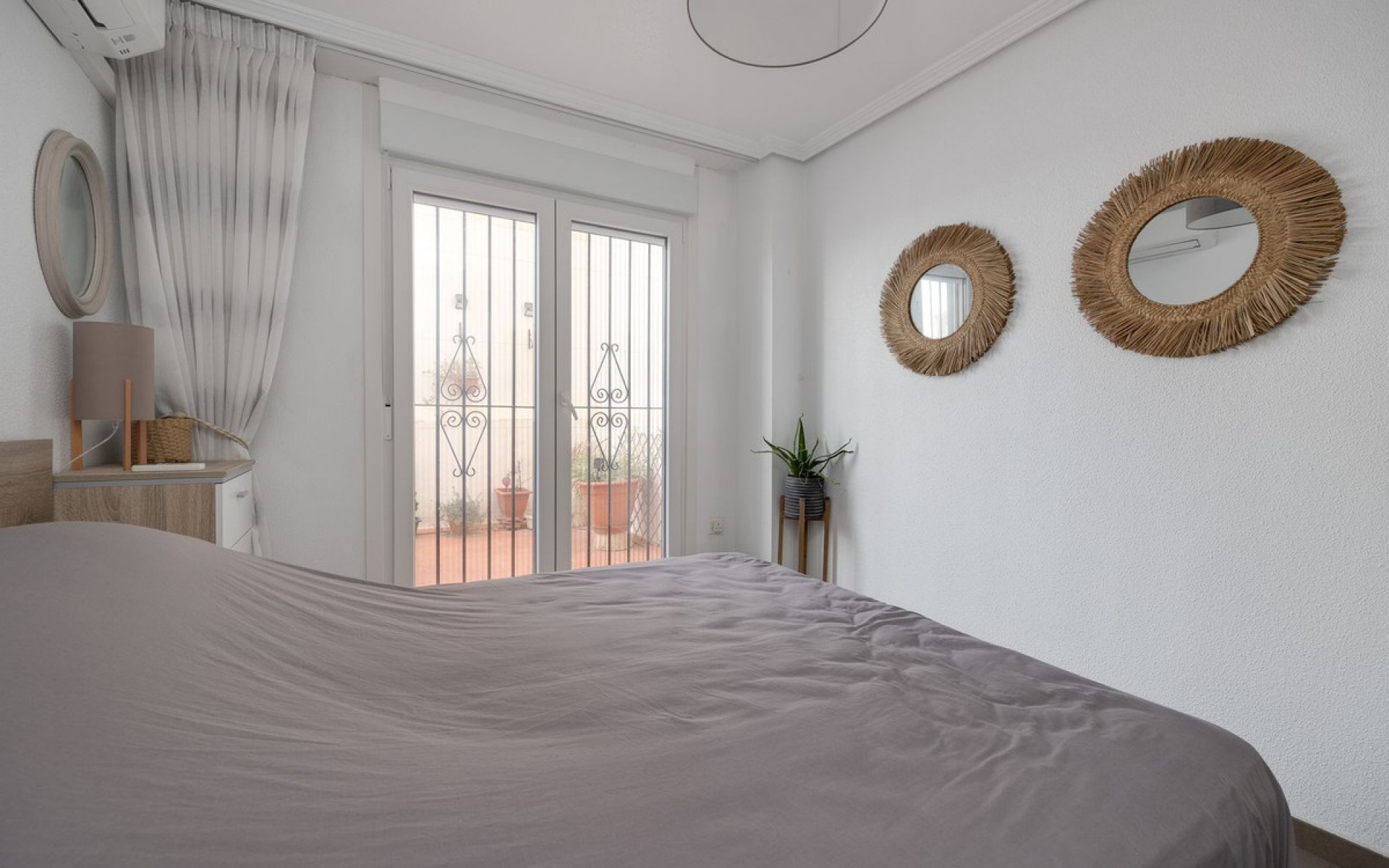 Resale - Apartment - Torrevieja - Torrevieja Centro
