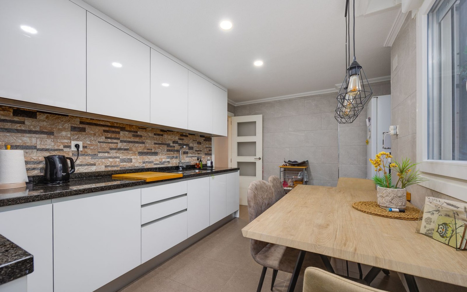 Resale - Apartment - Torrevieja - Torrevieja Centro