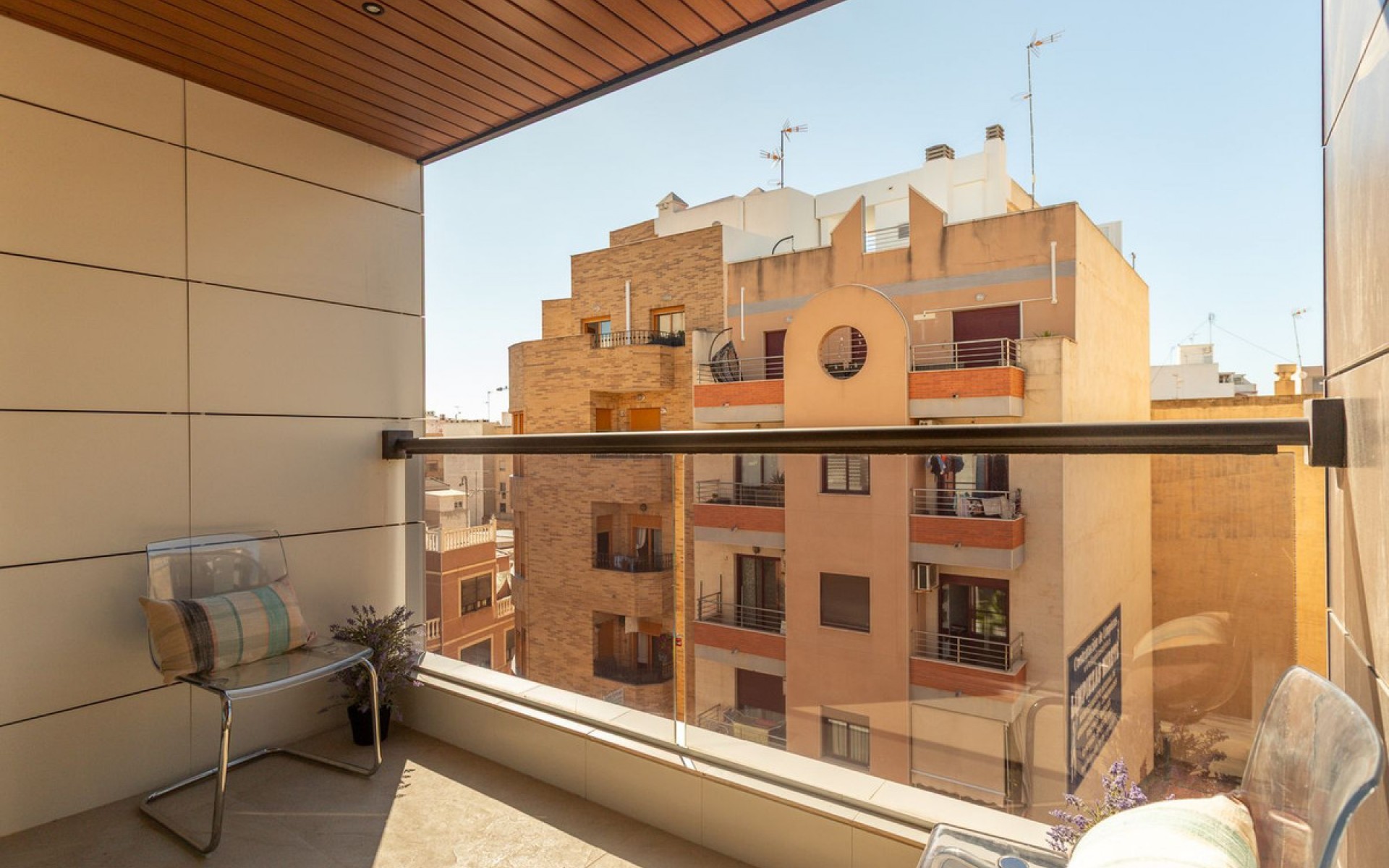 Resale - Apartment - Torrevieja - Torrevieja Centro