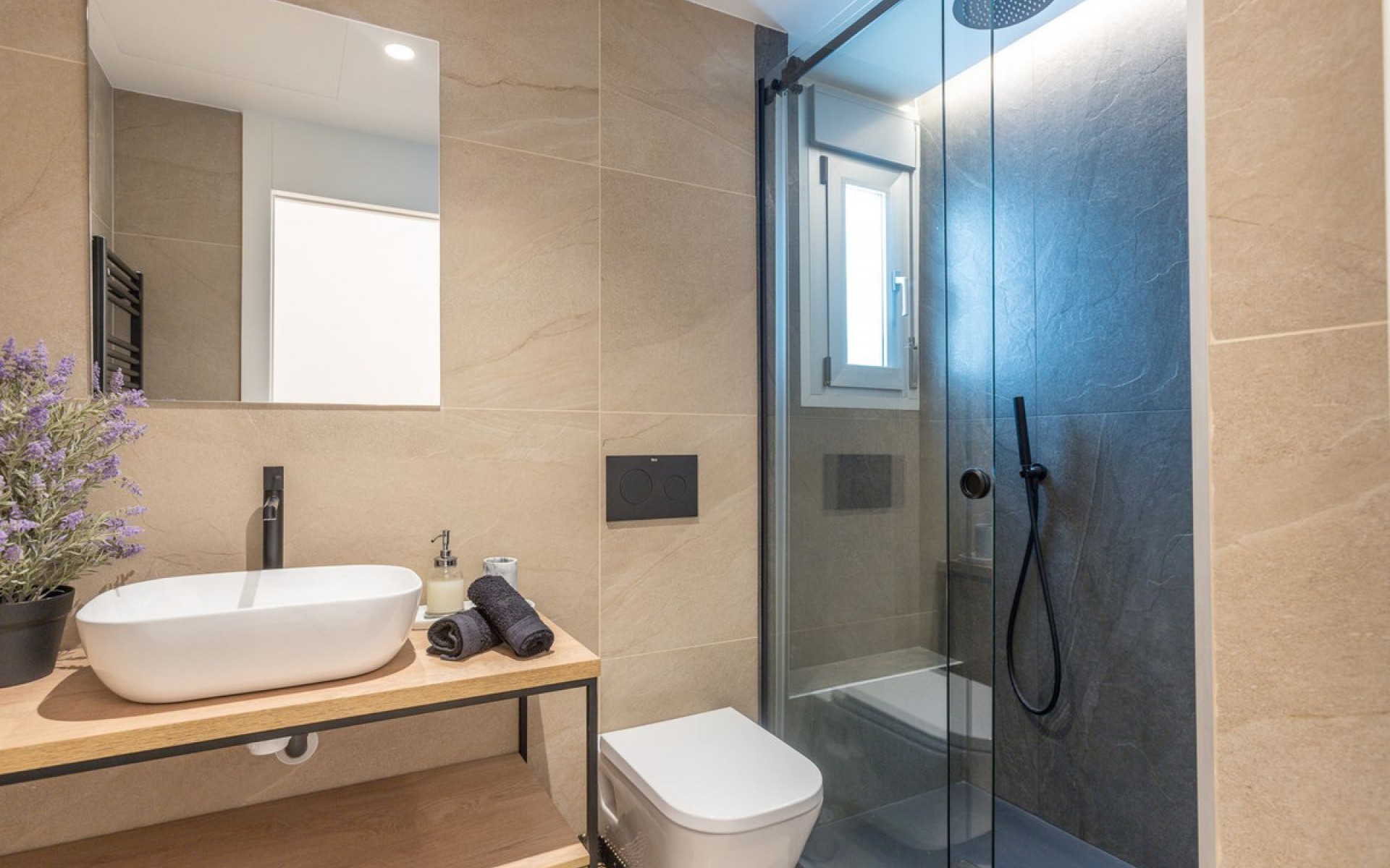 Resale - Apartment - Torrevieja - Torrevieja Centro