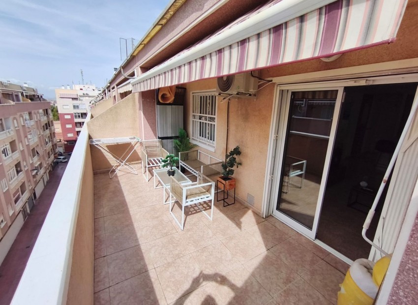 Resale - Apartment - Torrevieja - Torrevieja Centro