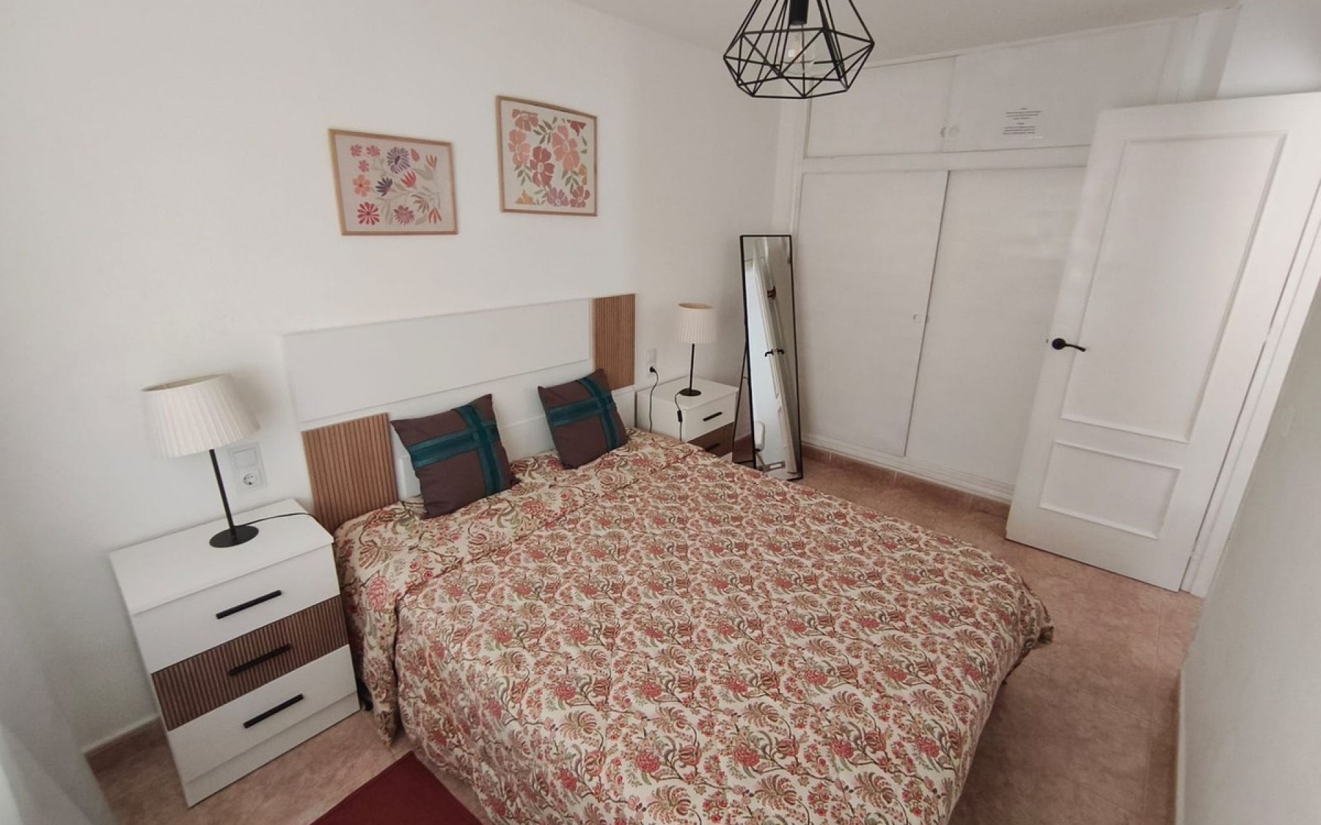Resale - Apartment - Torrevieja - Torrevieja Centro