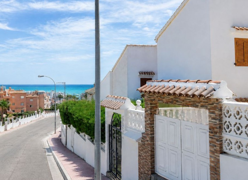 Resale - Apartment - Torrevieja - Torrevieja Centro