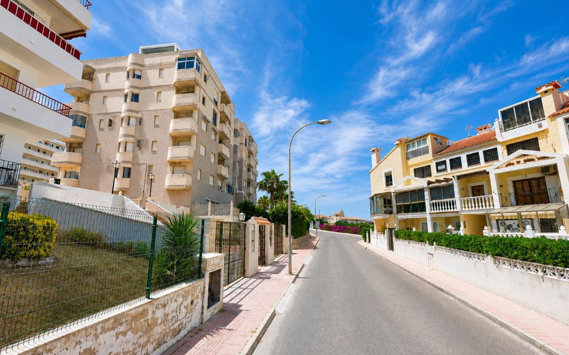 Resale - Apartment - Torrevieja - Torrevieja Centro
