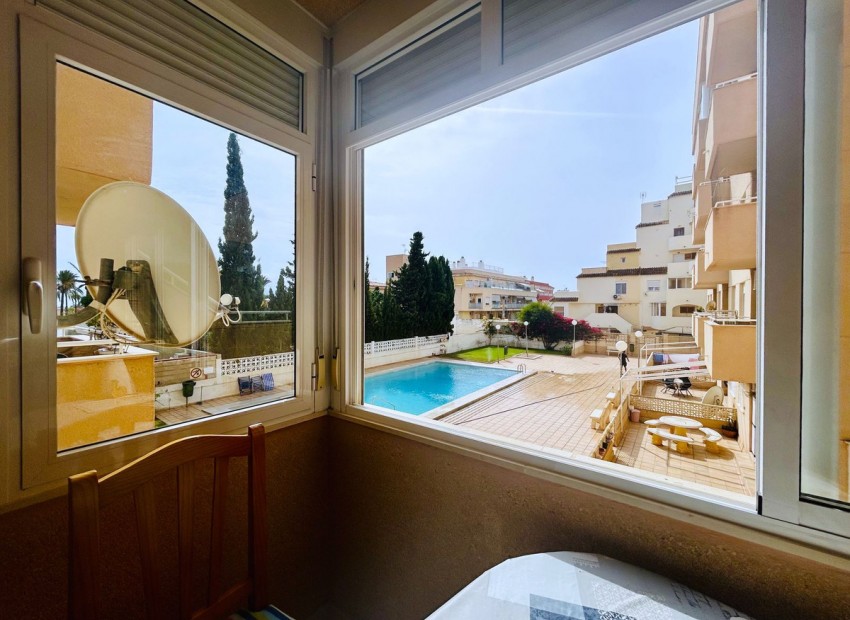Resale - Apartment - Torrevieja - Torrevieja Centro