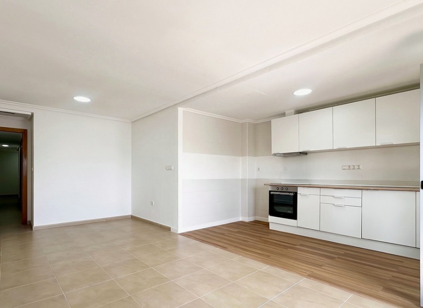Resale - Apartment - Torrevieja - Torrevieja Centro