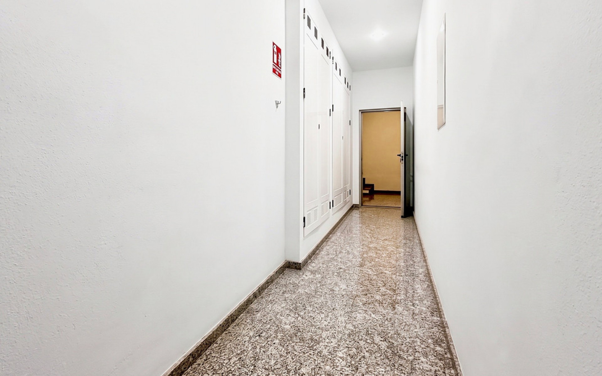 Resale - Apartment - Torrevieja - Torrevieja Centro