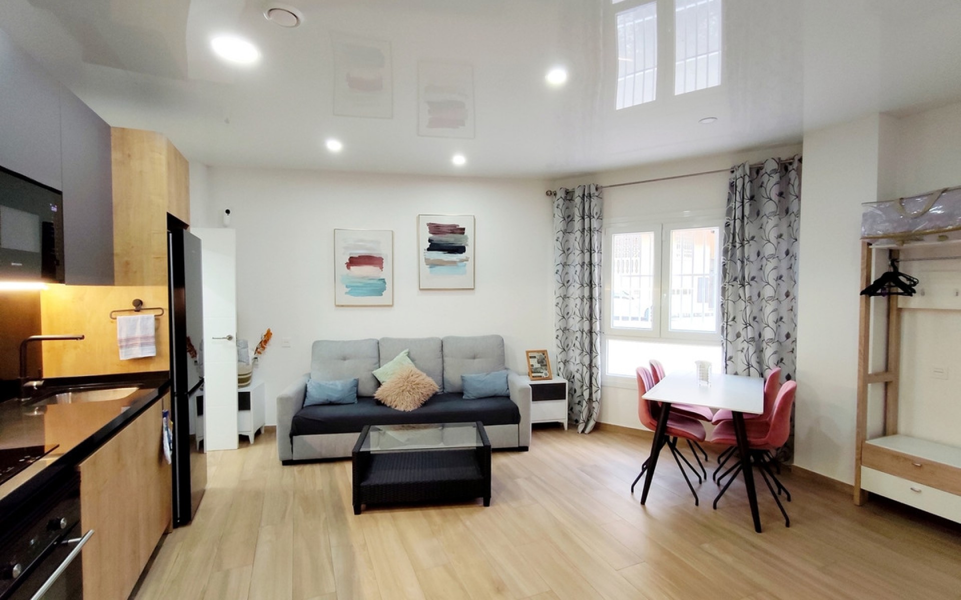 Resale - Apartment - Torrevieja - Torrevieja Centro