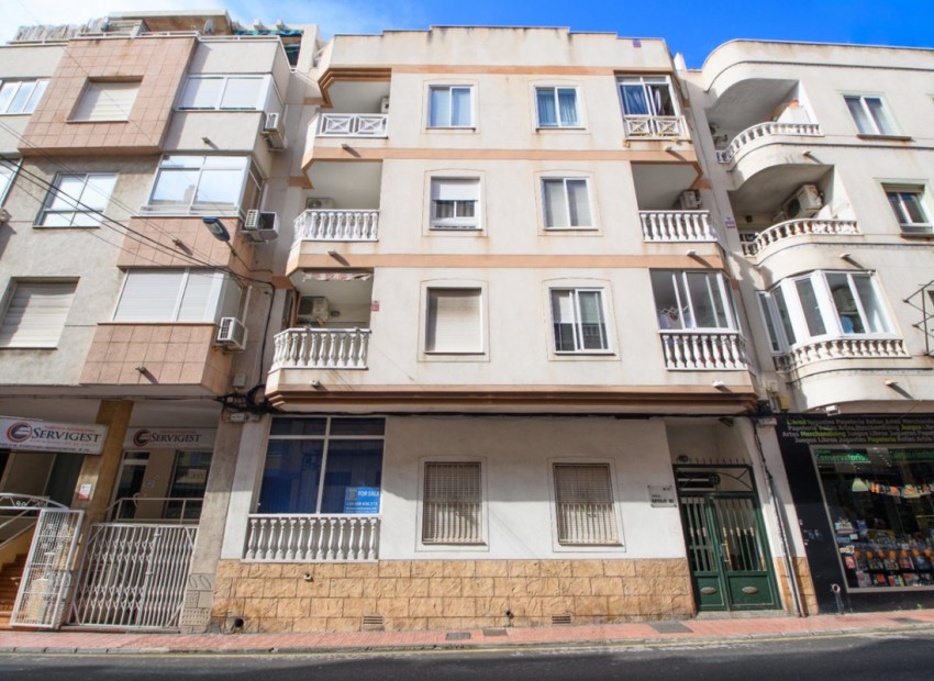 Resale - Apartment - Torrevieja - Torrevieja Centro