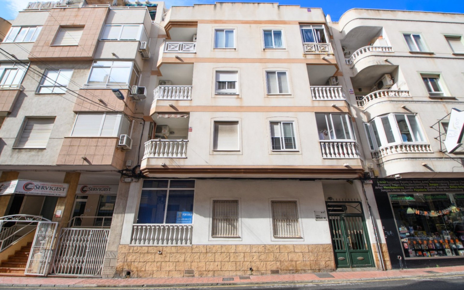 Resale - Apartment - Torrevieja - Torrevieja Centro