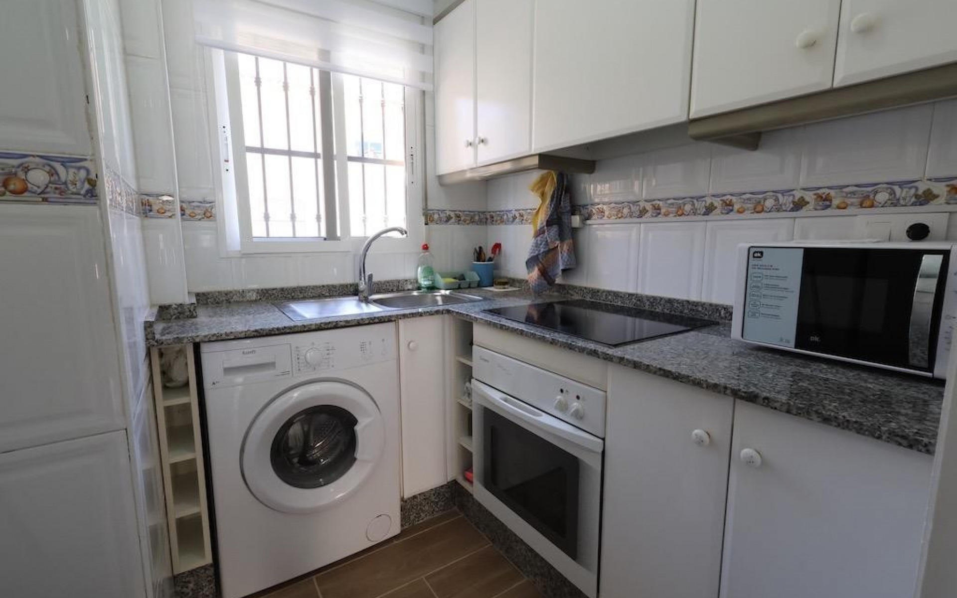 Resale - Apartment - Villamartin - St James Hill