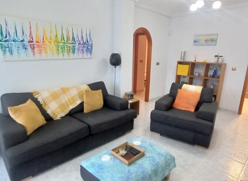 Resale - Apartment - Villamartin