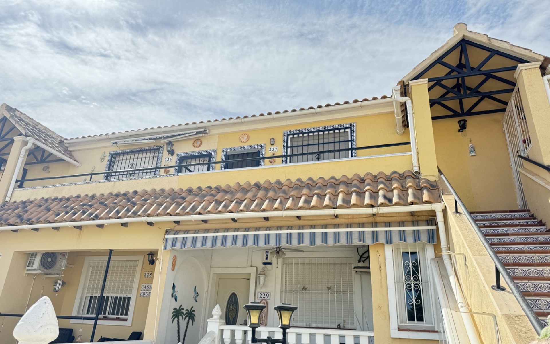 Resale - Apartment - Villamartin