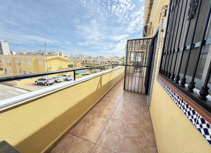 Resale - Apartment - Villamartin