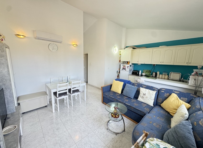 Resale - Apartment - Villamartin