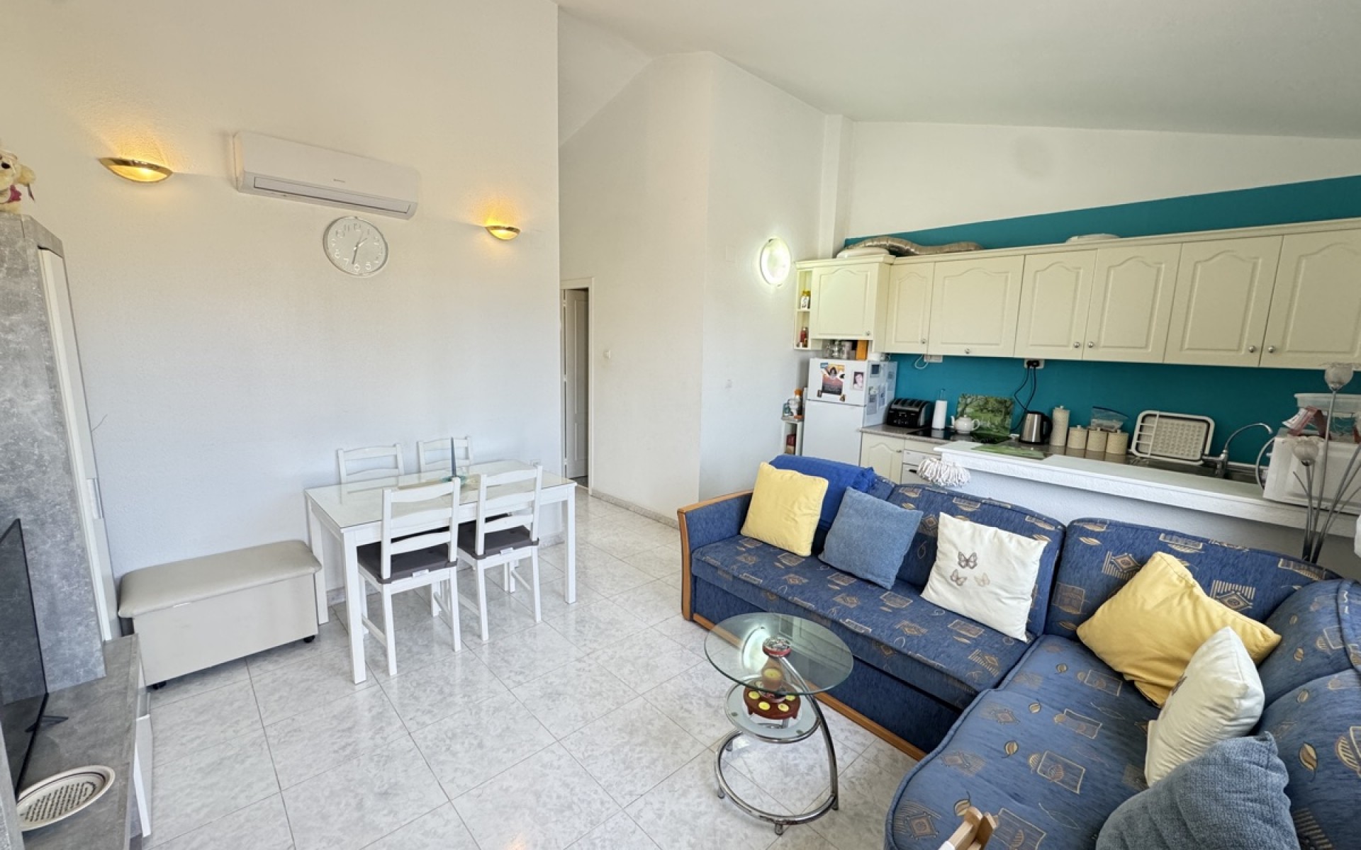 Resale - Apartment - Villamartin