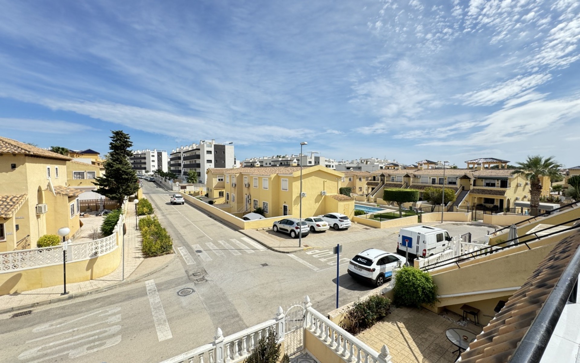 Resale - Apartment - Villamartin