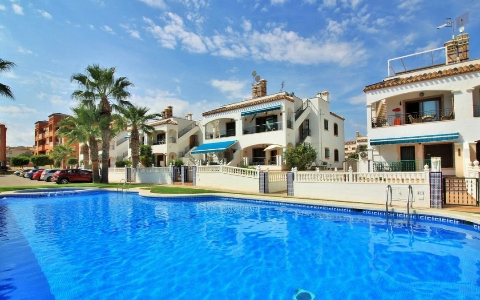 Resale - Apartment - Villamartin