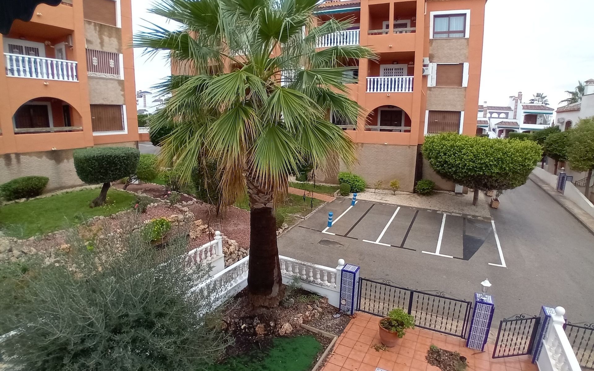 Resale - Apartment - Villamartin