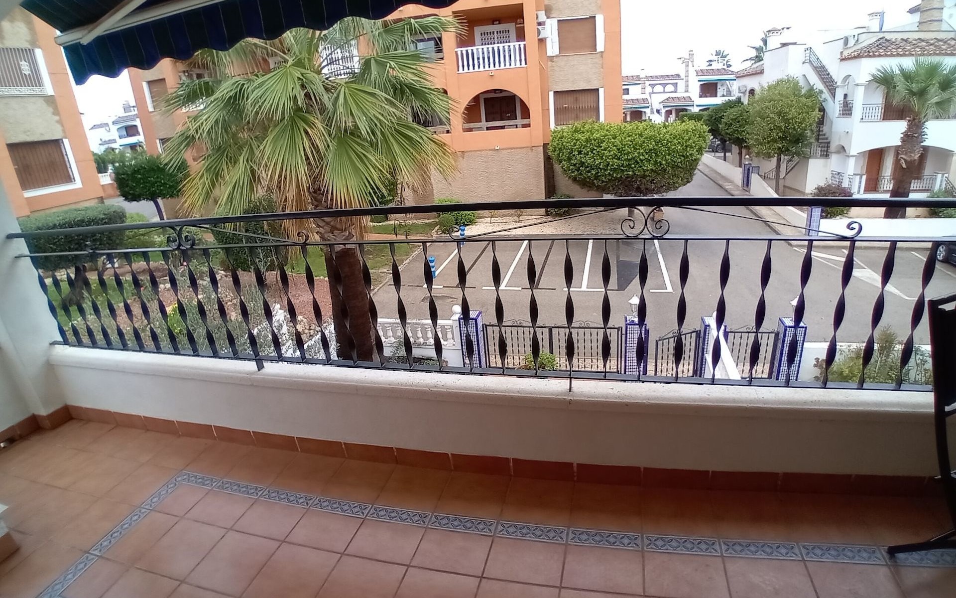 Resale - Apartment - Villamartin