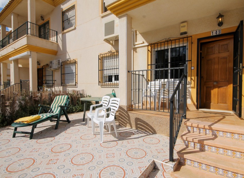 Resale - Apartment - Villamartin