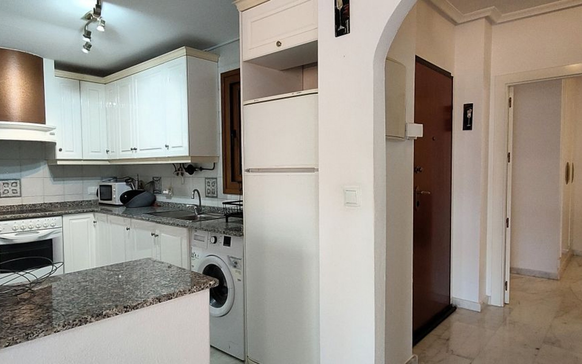 Resale - Apartment - Villamartin