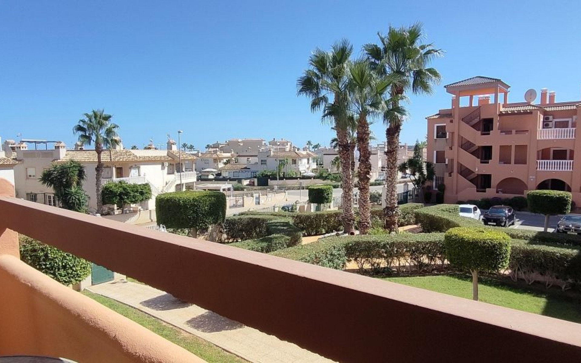 Resale - Apartment - Villamartin