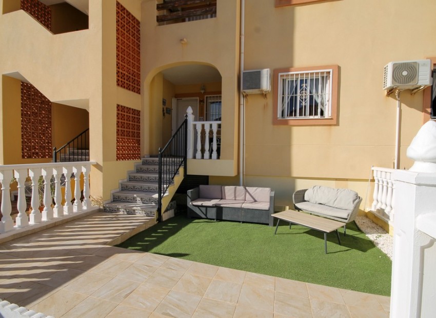 Resale - Apartment - Villamartin