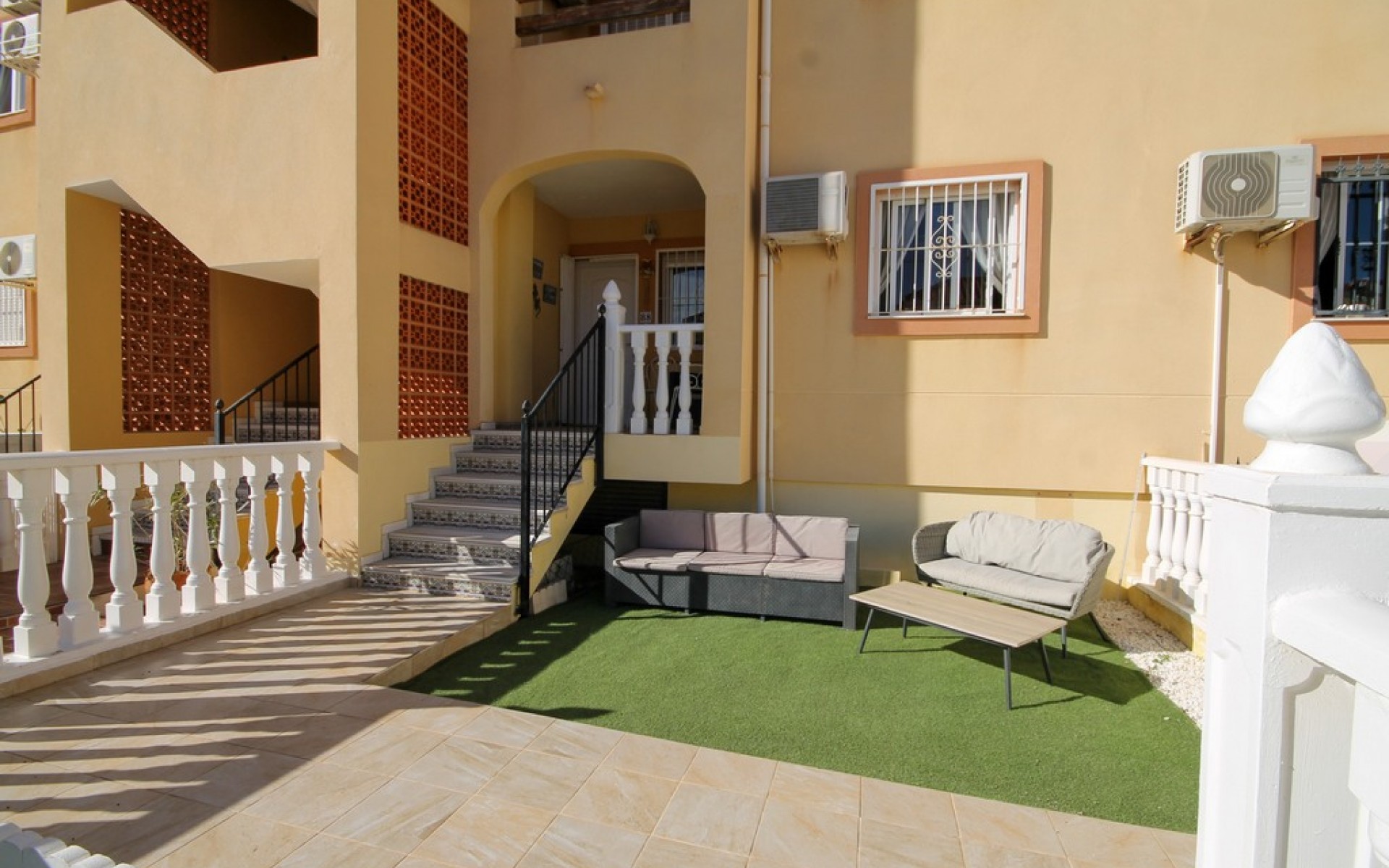 Resale - Apartment - Villamartin