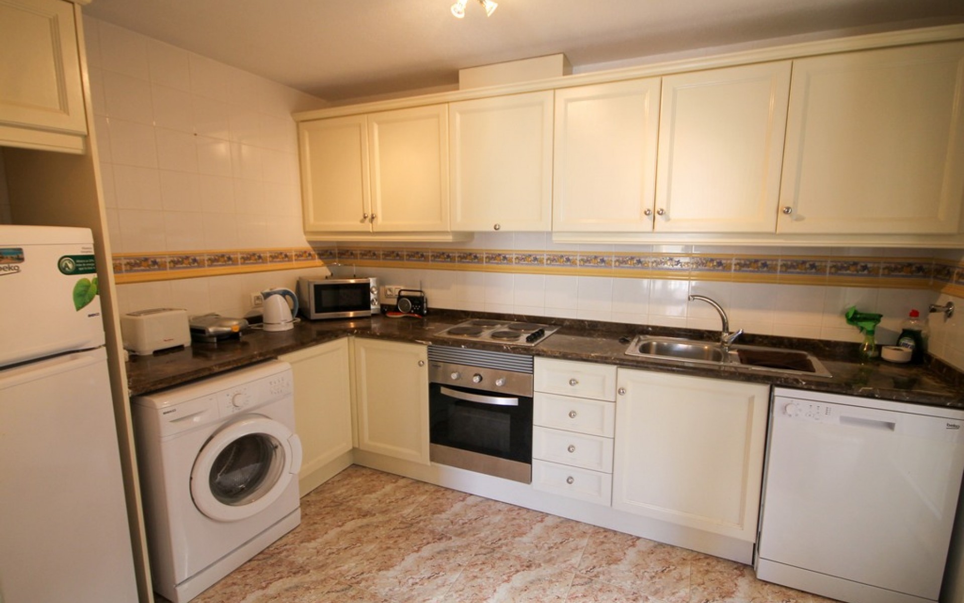 Resale - Apartment - Villamartin