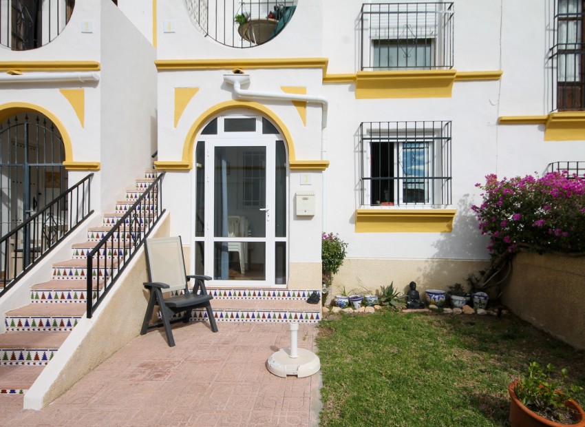 Resale - Apartment - Villamartin