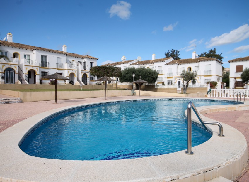 Resale - Apartment - Villamartin