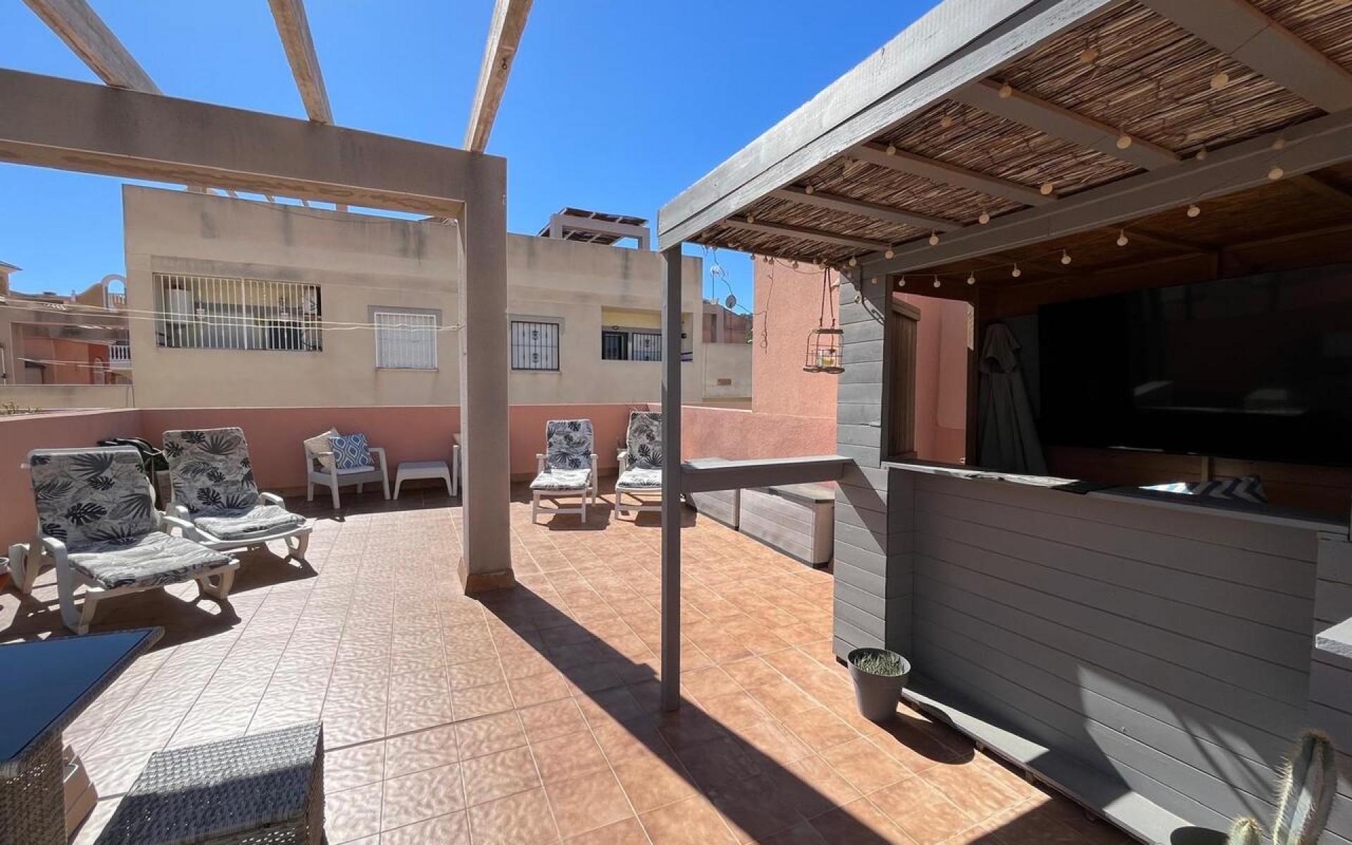 Resale - Apartment - Villamartin