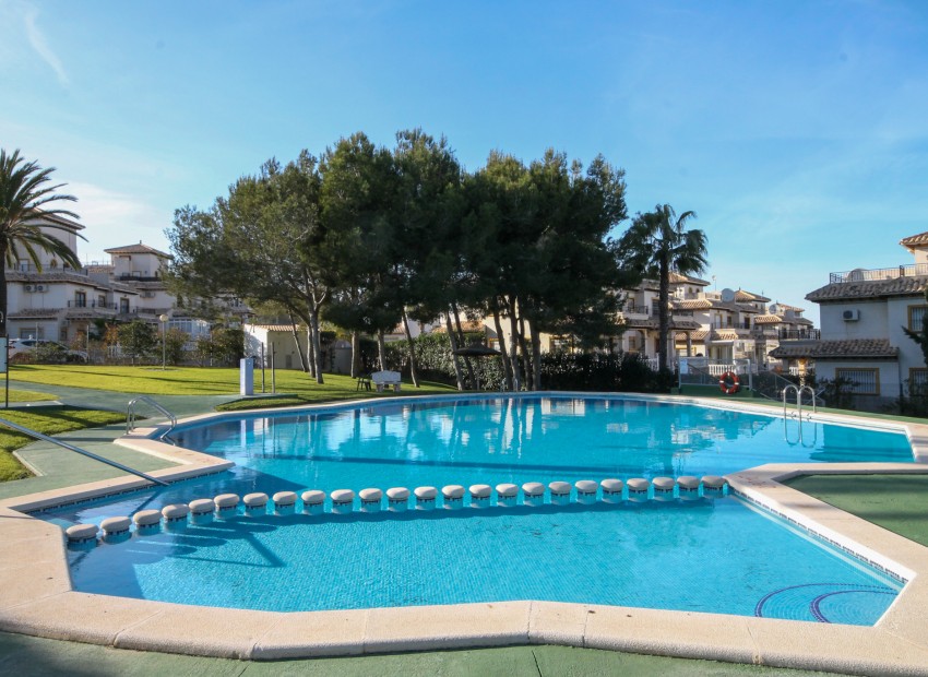 Resale - Apartment - Villamartin