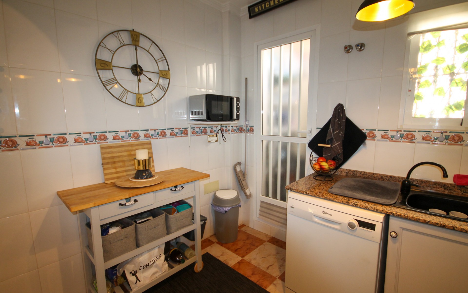 Resale - Apartment - Villamartin