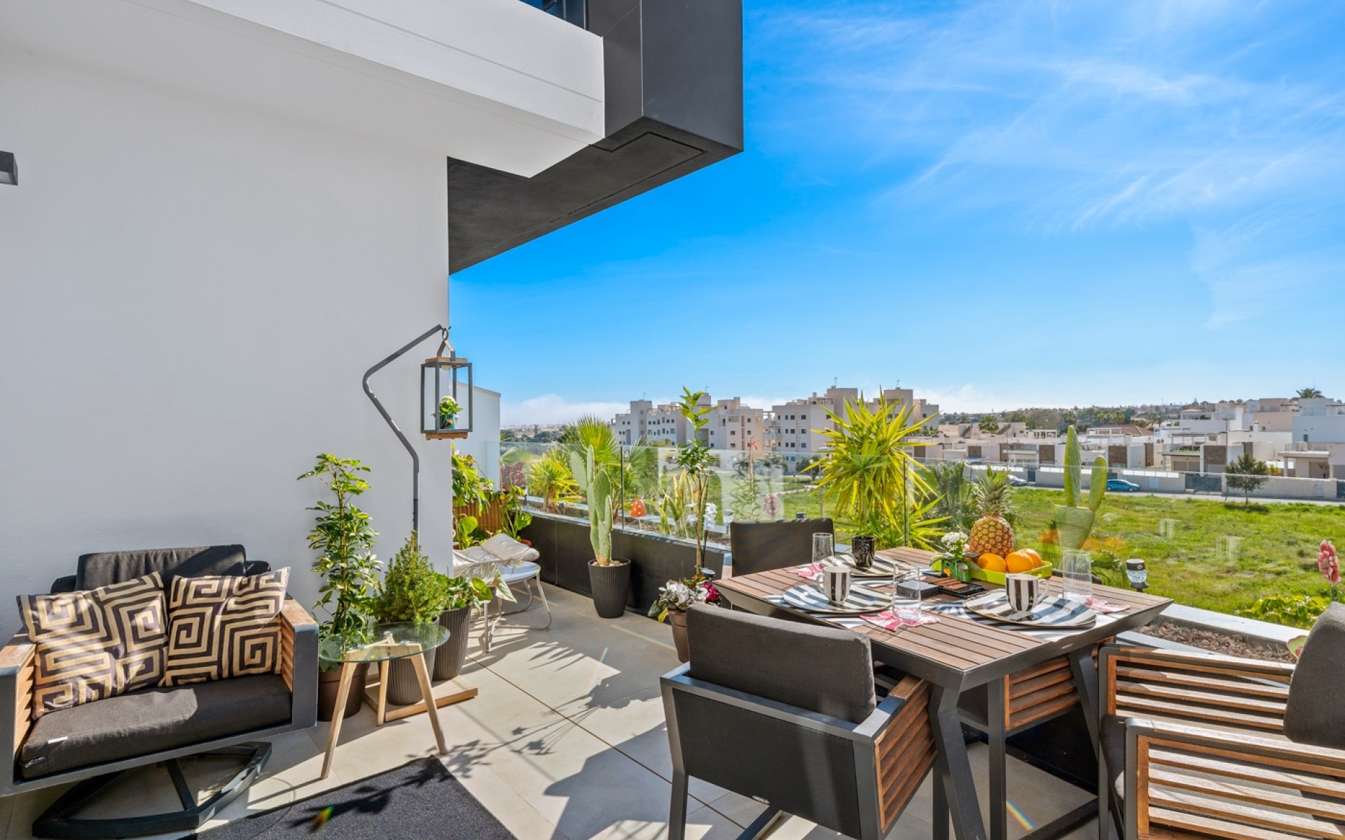 Resale - Apartment - Villamartin