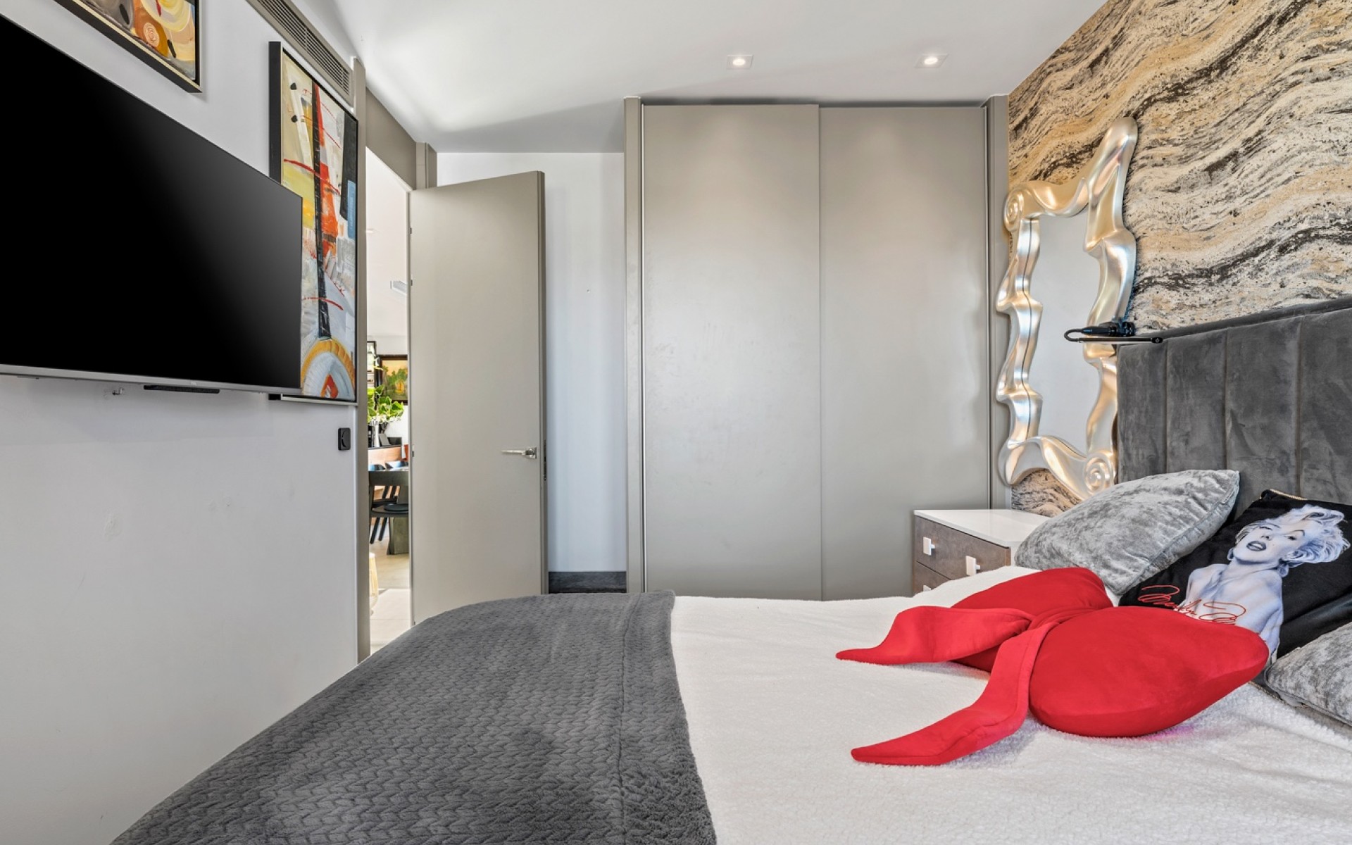 Resale - Apartment - Villamartin